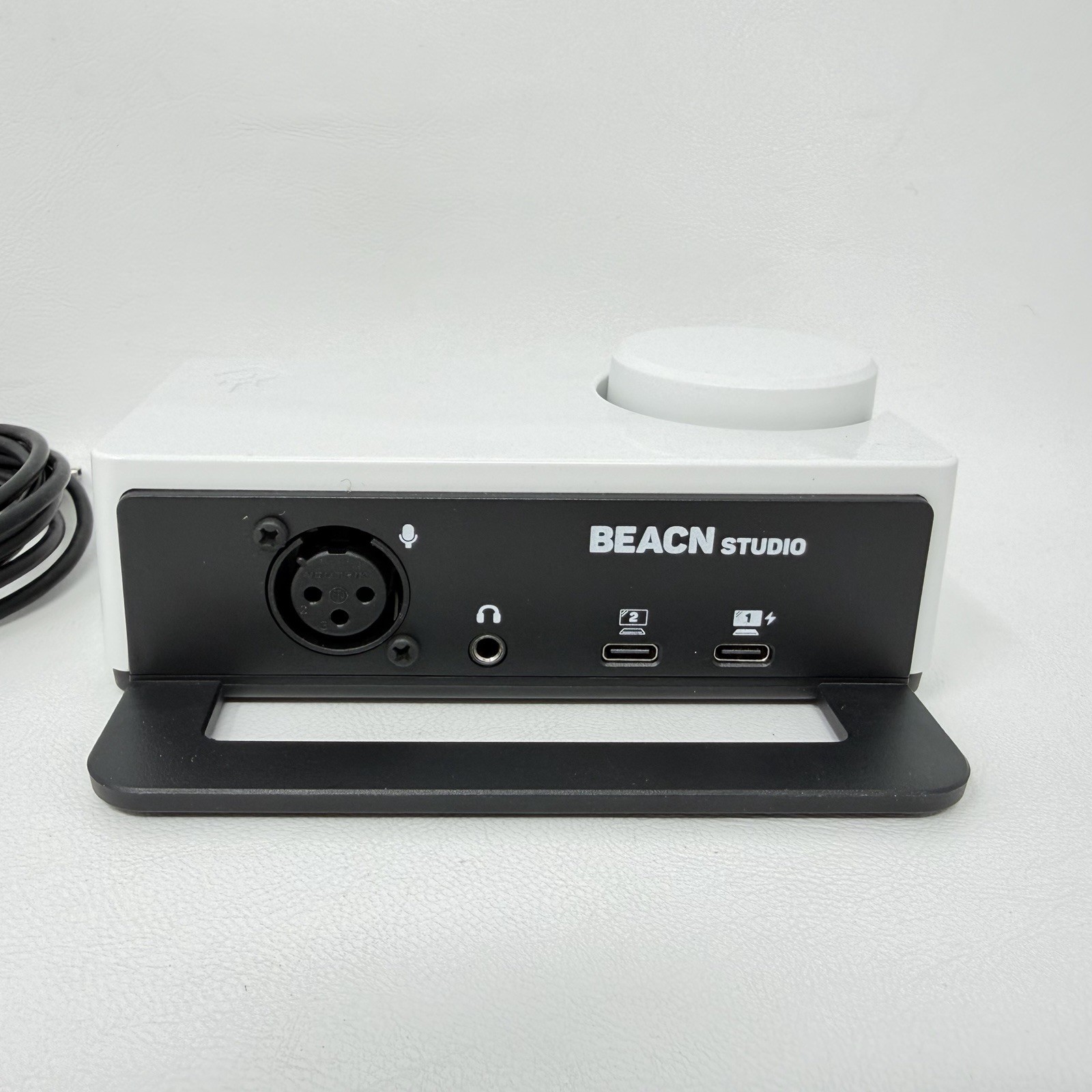 BEACN Interface Studio Creator XLR White Headphone Amp Streaming Never Used