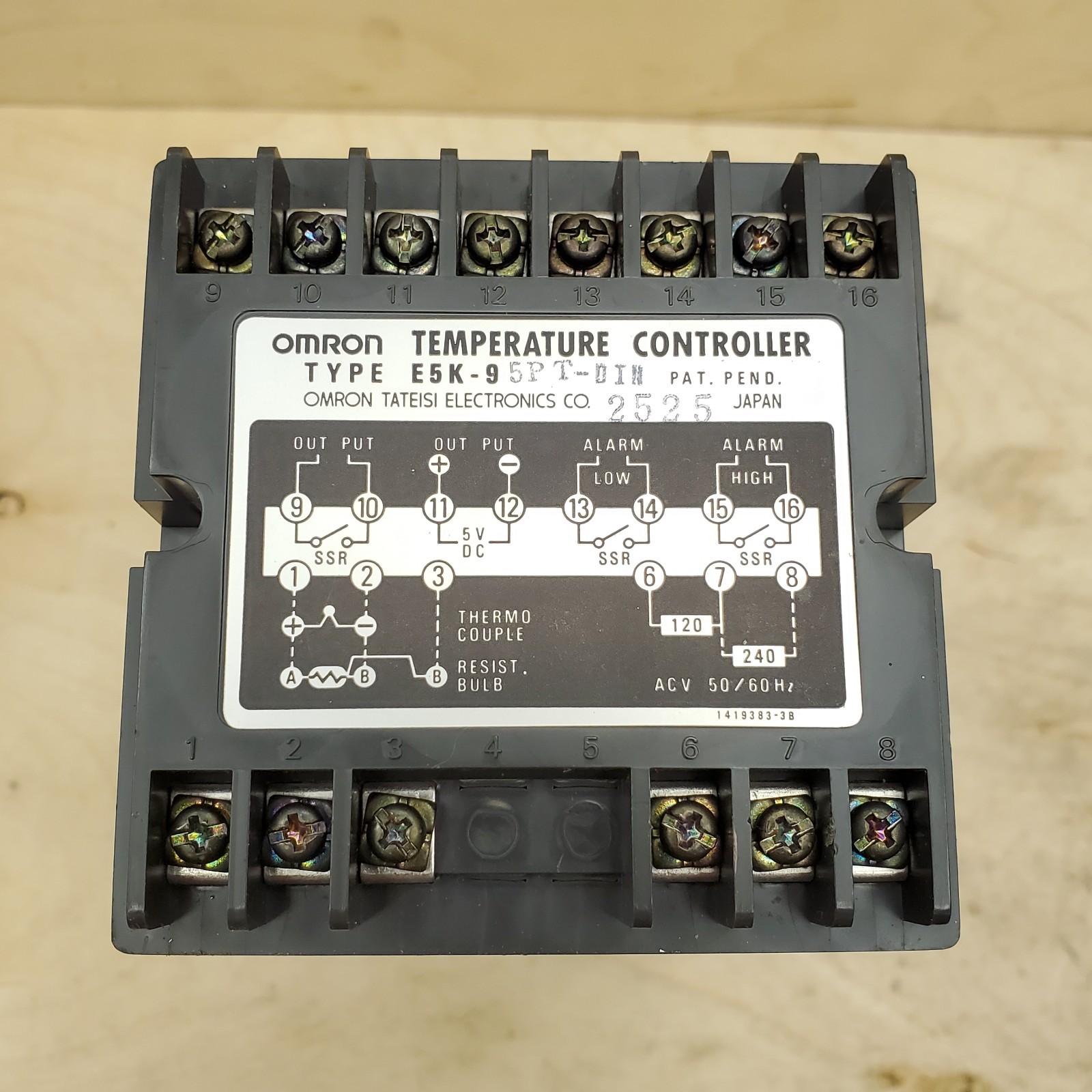 Omron E5K 95PT Temperature Controller E5K 95PT-DIN