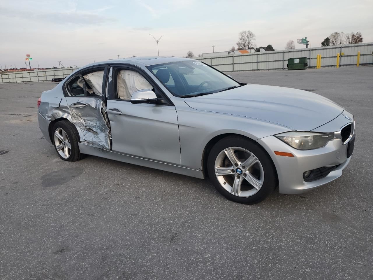 320I 2013 Glove Box 4969493