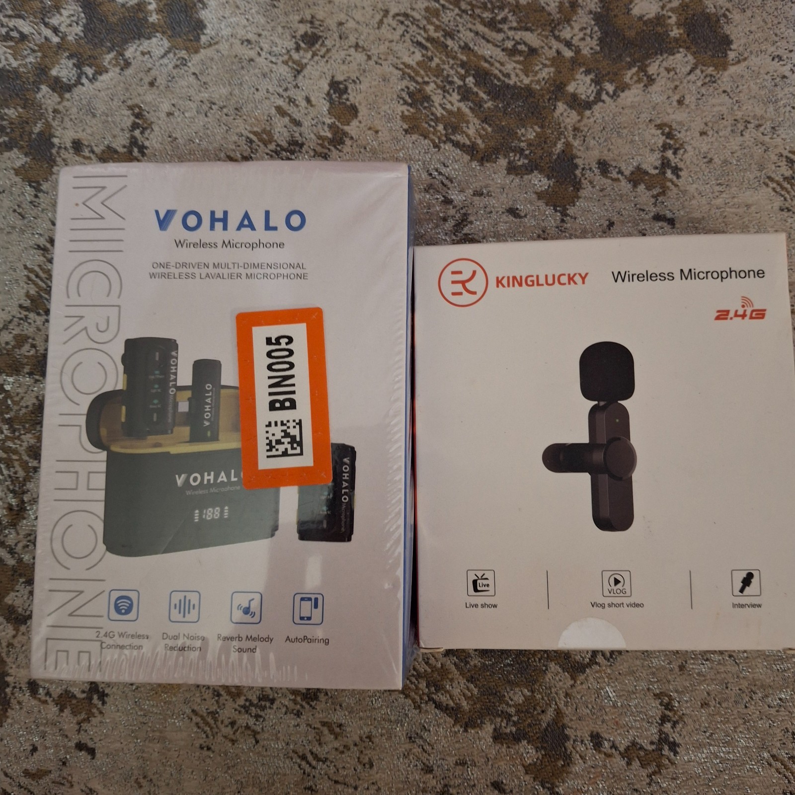 Vohalo Wireless Lavalier Microphone Multi-Dimensional Streaming w/ Case & Extra