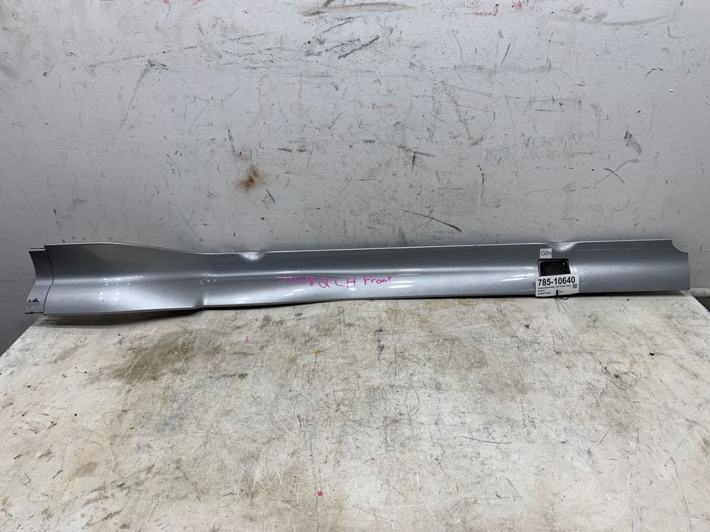 2011 Cab Exterior Trim Panel for Freightliner Cascadia (785-10640)