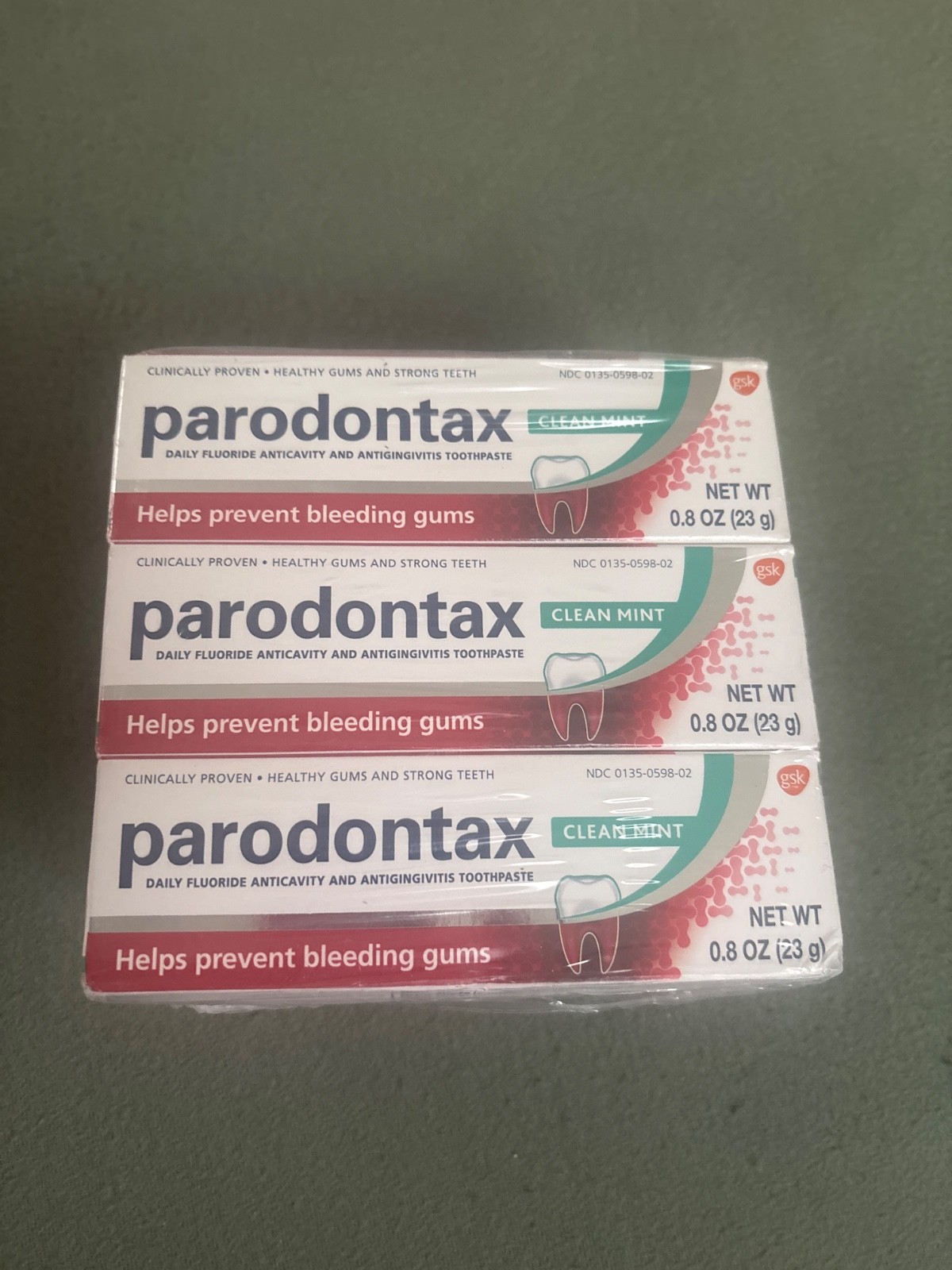 parodontax toothpaste 6 pack travel size 0.8 oz clean mint expired 2021