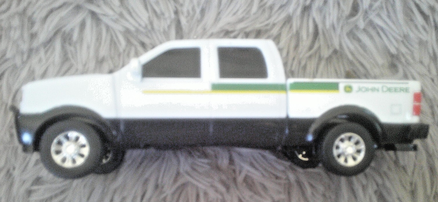 Vintage 1994 Ertl John Deere Chevy  Farm Implement Pickup Truck  1:25 Scale / 8"