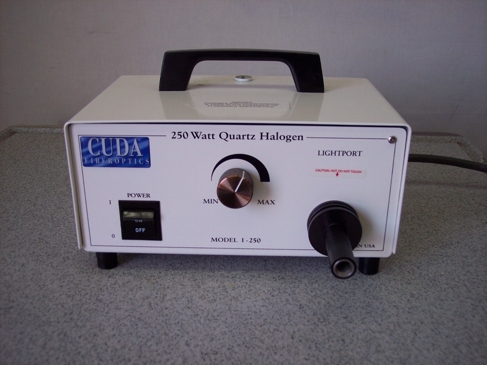 Cuda Fiberoptics I-250 Quartz Halogen Light Source