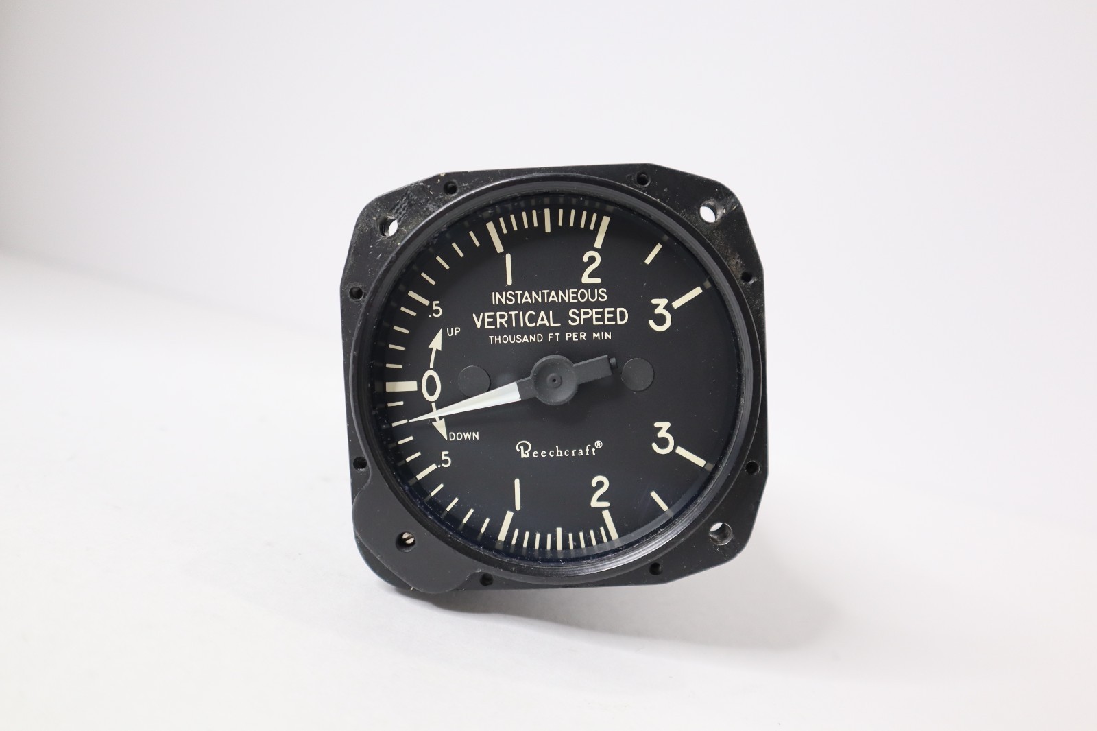 Aerosonic Corp 30230-1176 Vertical Speed Indicator Beechcraft 101-380034-1