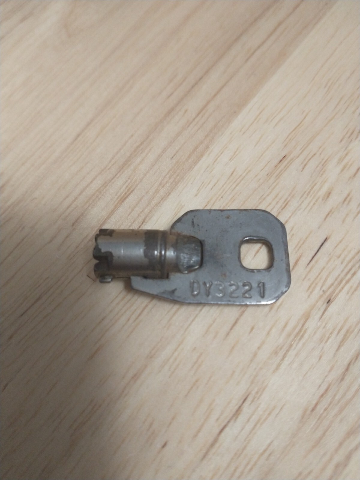 Snack soda drink vending machine key #DY3221 Chicago fit barrel style locks used