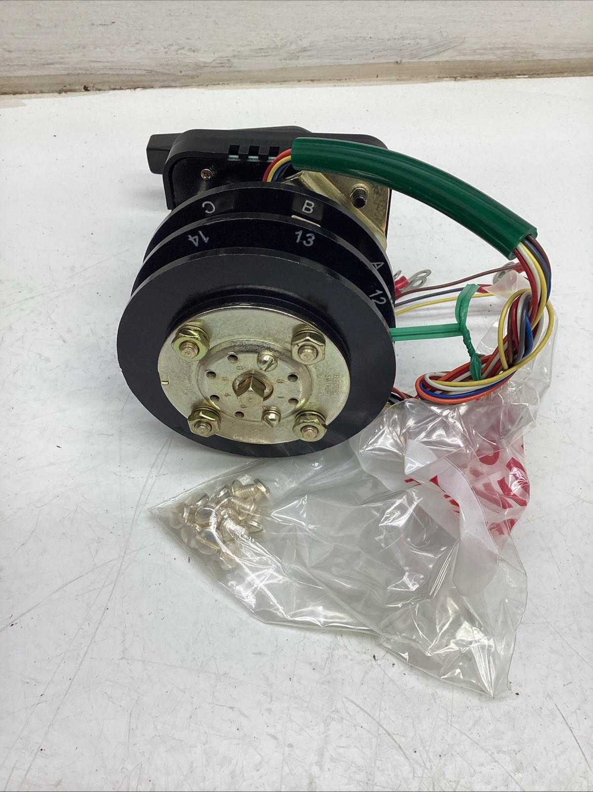 Electro switch Breaker Control 24PF38D NIB