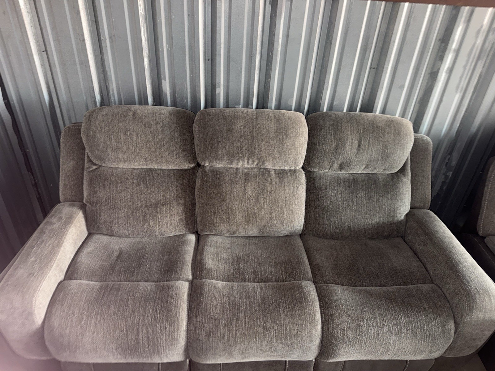 Gray Contemporary 3-Seater Sofa with Cup Holders and USB Charging Ports