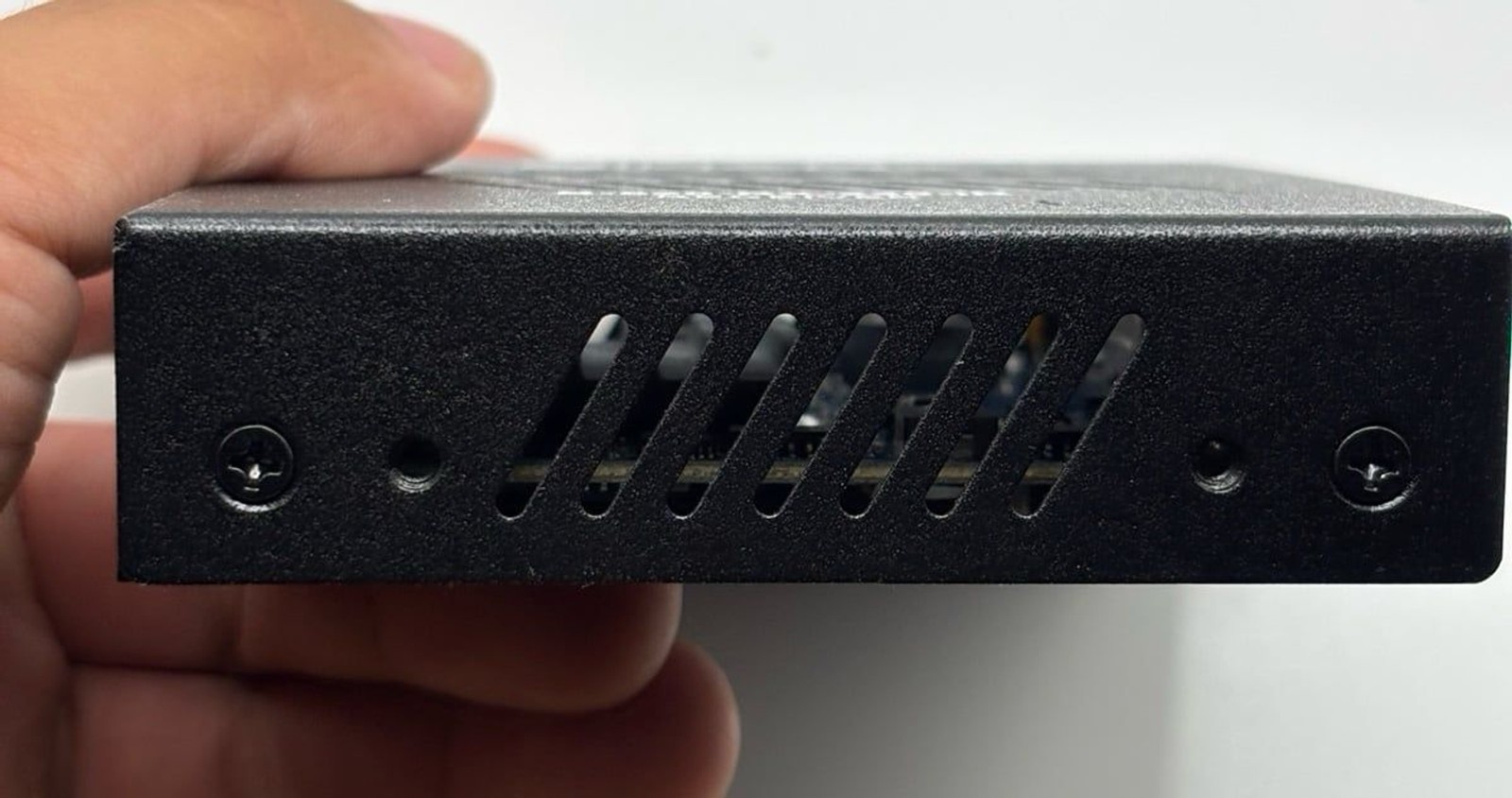 Binary B-520-RX-230-IR HDMI Extender RECEIVER with Accessory Cables