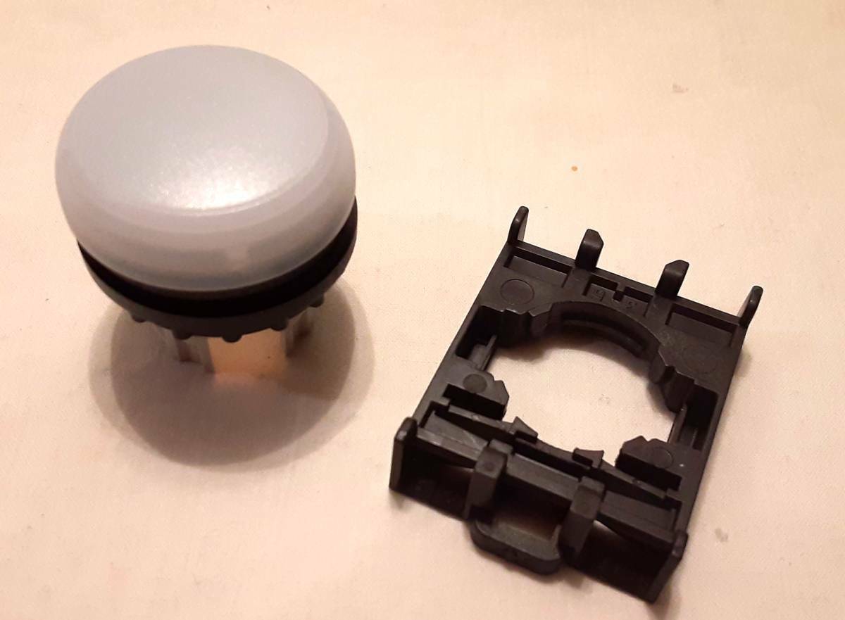 Eaton White Indicating Light M22-L-W.  (2pk). NEW. Free Shipping