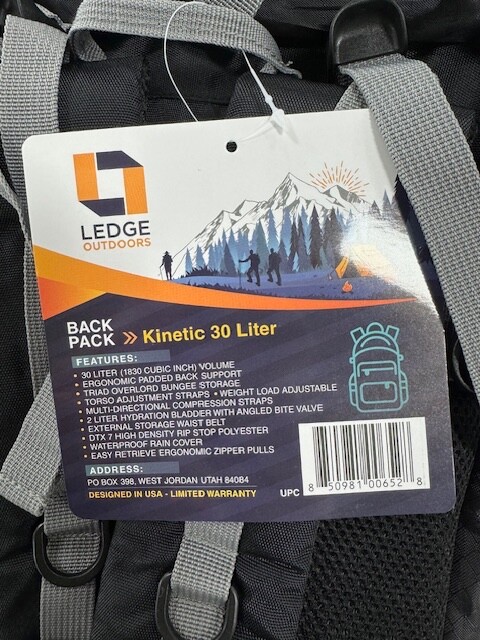 ** LEDGE OUTDOORS ** HIKING BACKPACK ' 30L WITH HYDRATION BLADDER '-NEW BLACK