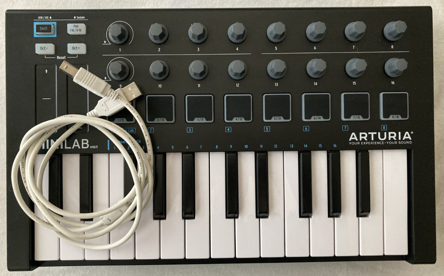 Arturia MiniLab MkII 25-Key USB MIDI Keyboard Controller - Tested/Working