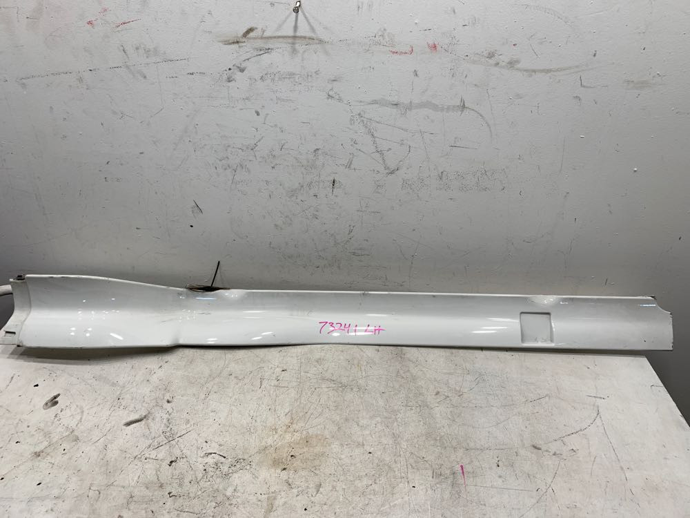 2016 Cab Exterior Trim Panel A1867231000 for Freightliner Cascadia (785-10592)