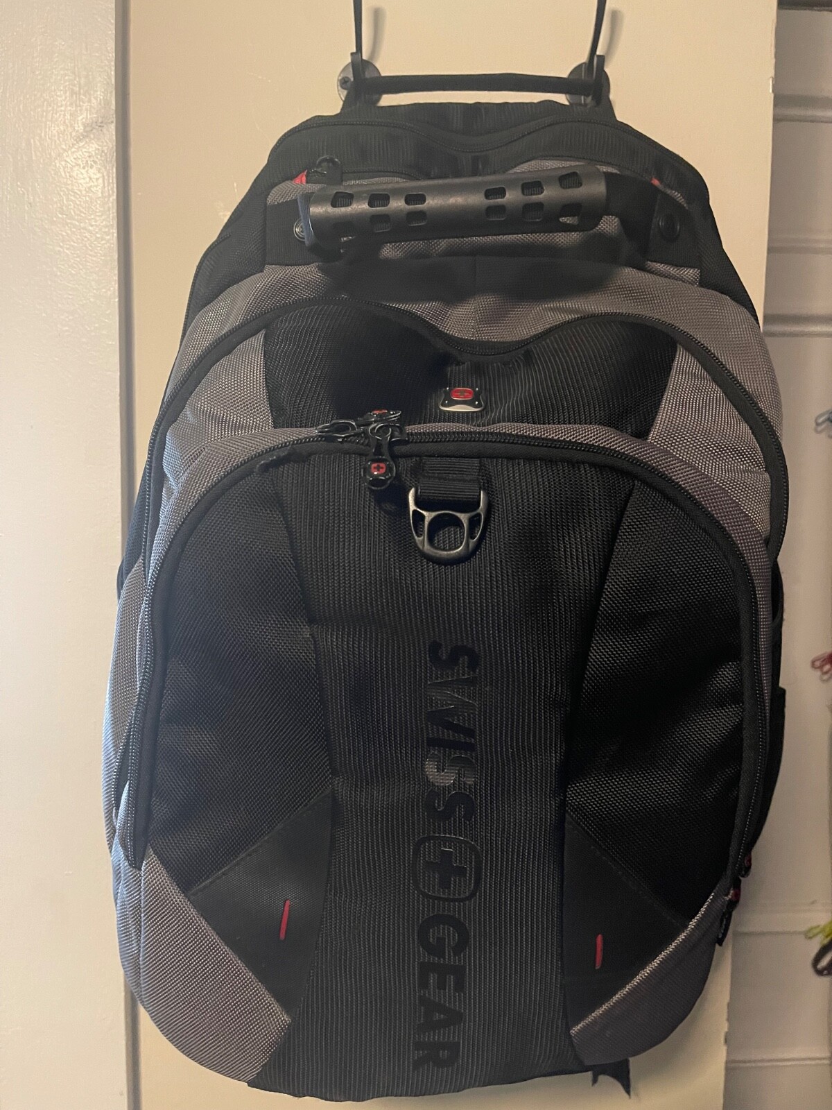 Swiss Gear Backpack Padded 3 Lg Double Zippered Pockets w/Hooks Sturdy Handle