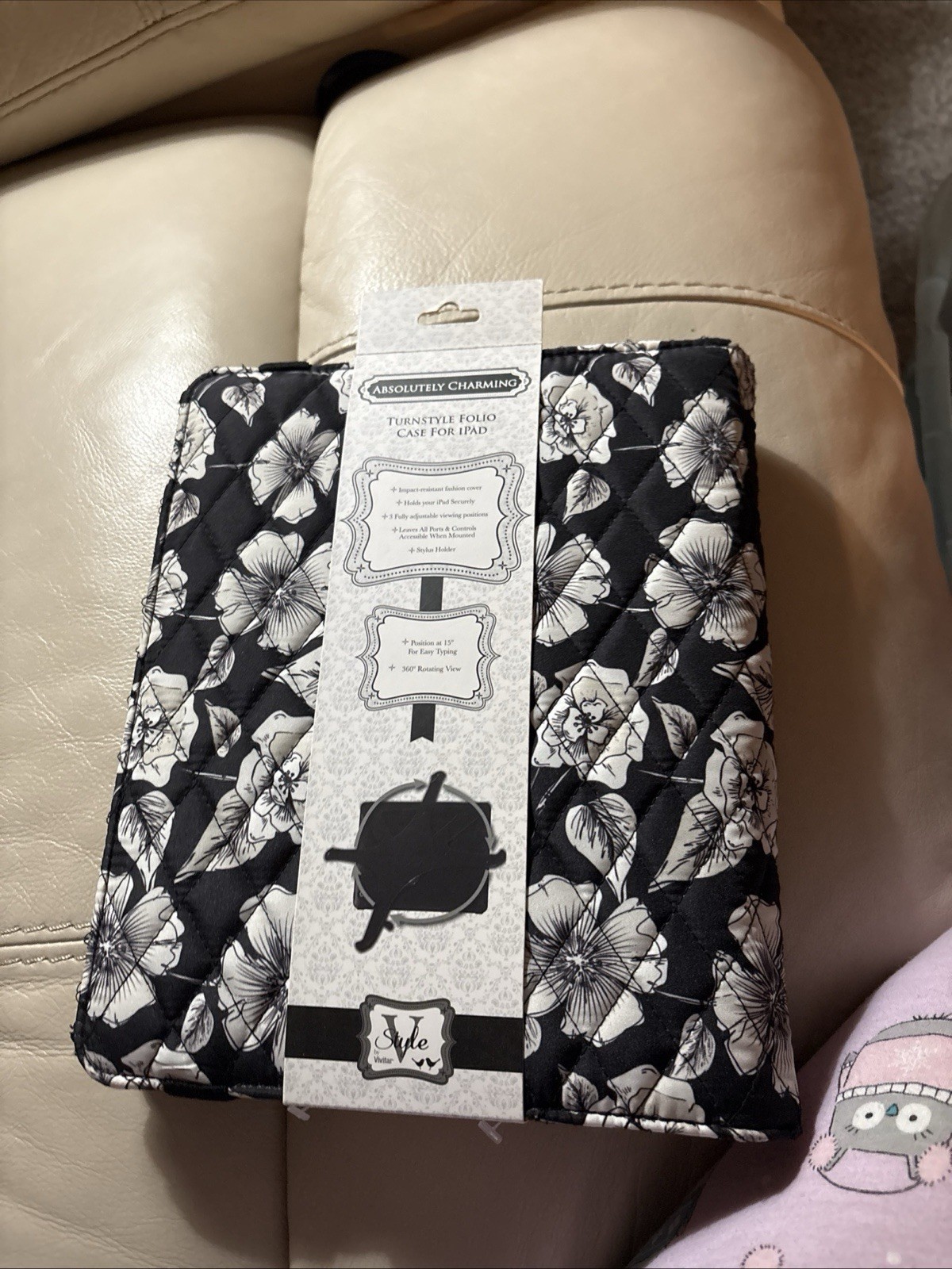 Absolutely Charming Turnstyle Folio Case For iPad by 360° Rotating View. Nwts