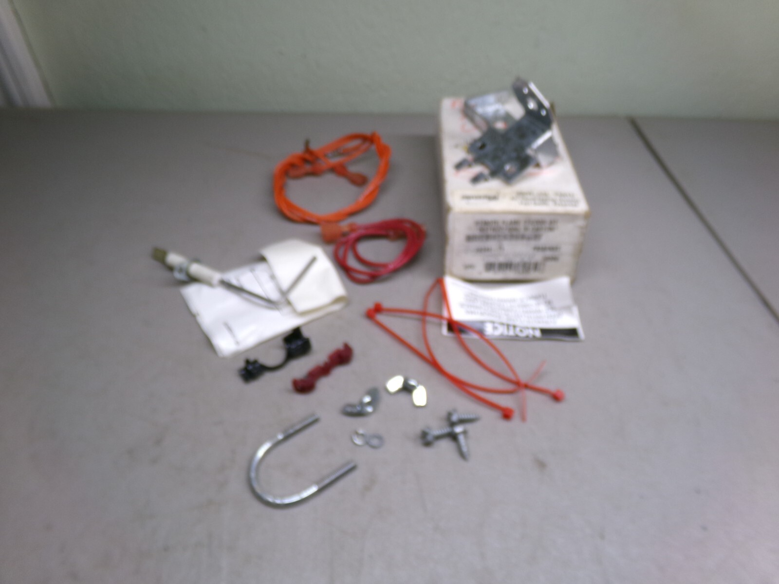 UNIVERSAL PARTS 62-24044-71 REMOTE FLAME SENSOR KIT