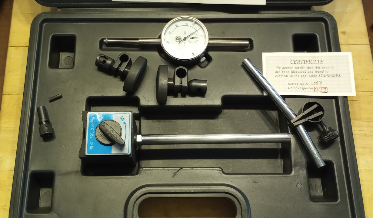 Matco Tools DIM107 Dial Indicator with Magnetic Base and Case / Instructions