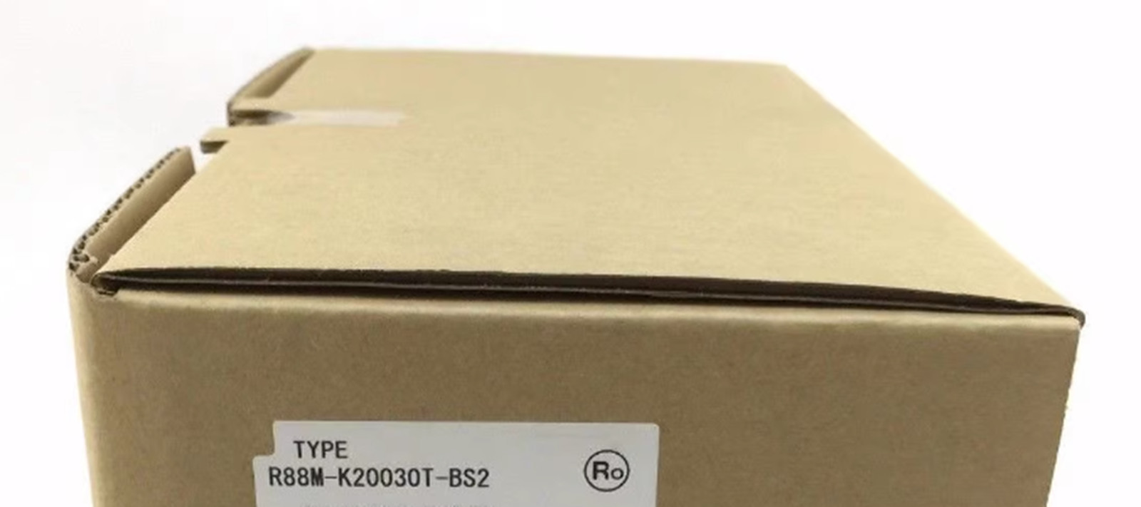 NEW Omron R88M-K20030T-BS2 R88MK20030TBS2 Servo Motor