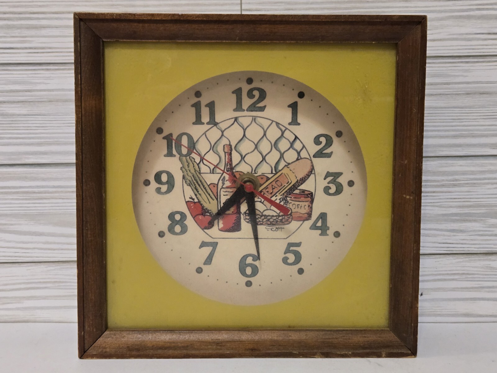 Vintage Kitchen Clock Wood Vegetable Pattern Scott *Not Working* Battery 8" X 8"