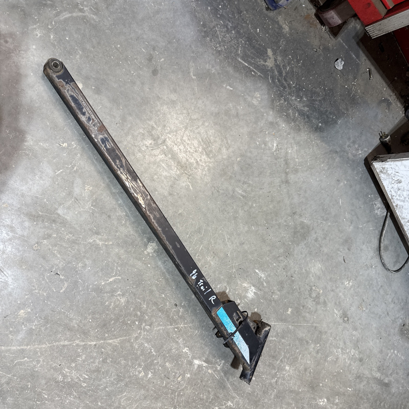 1996 Polaris Indy Trail 500 Fan Snowmobile Suspension Right Trailing Arm Good