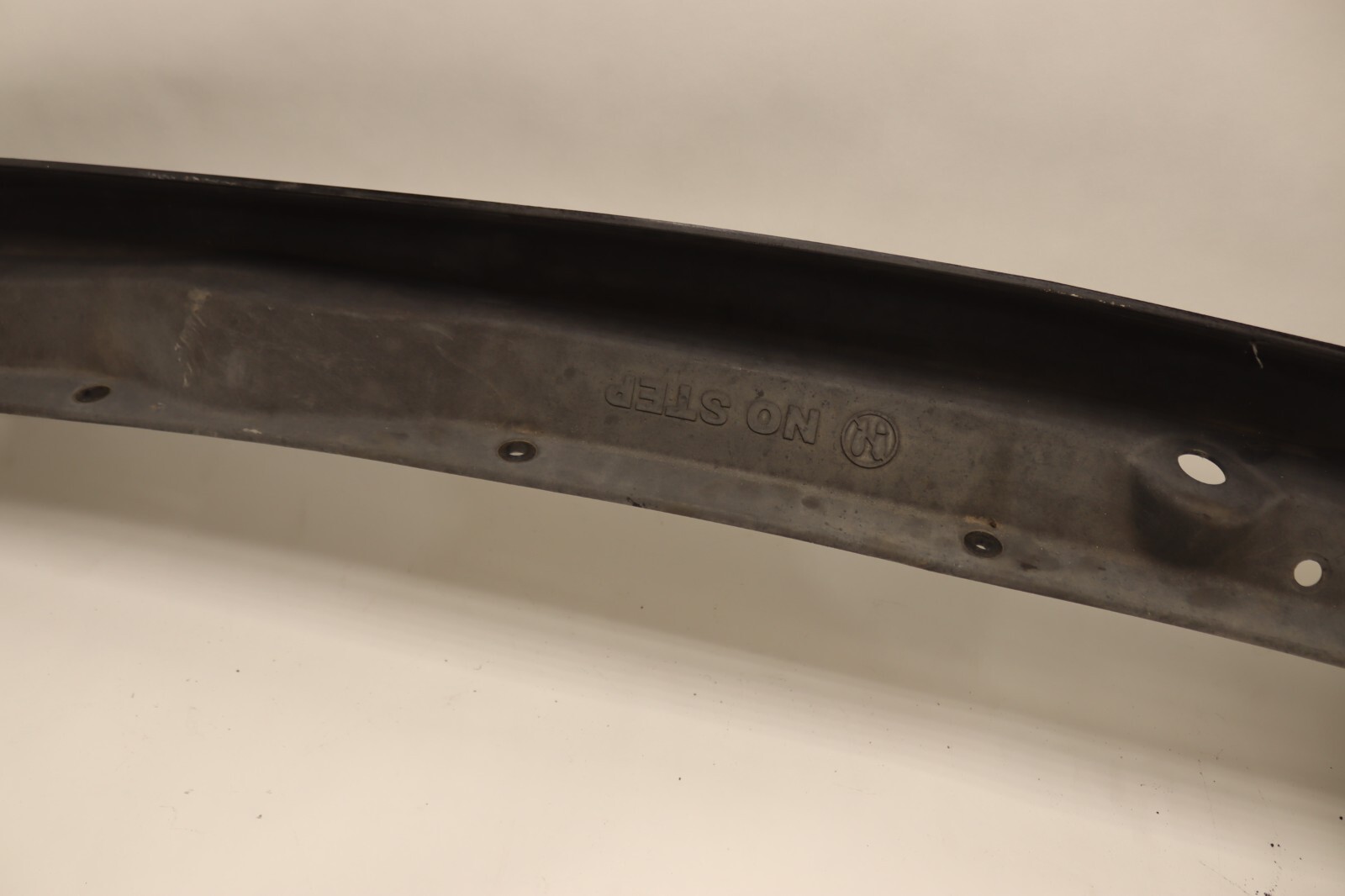 2018-2024 FREIGHTLINER CASCADIA FRONT WINDSHIELD WIPER COWL COVER PANEL OEM