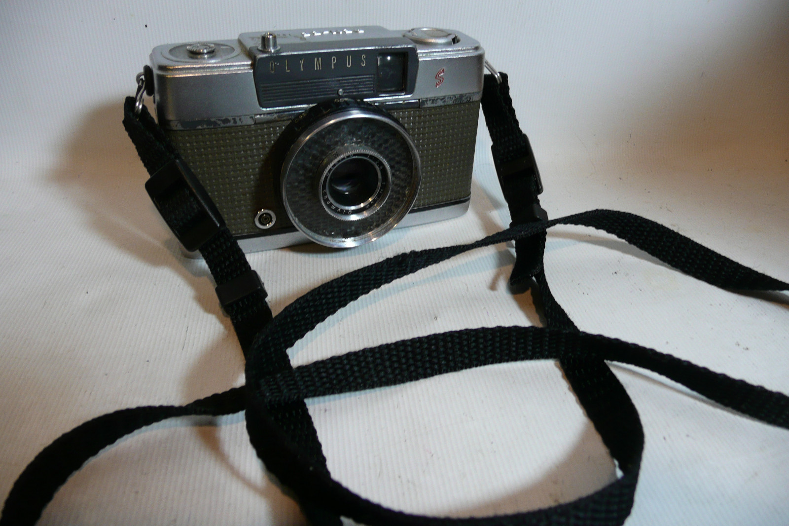 Olympus Trip 35, 35RC, 35RD, 35SP, Pen - Camera Neck Shoulder Strap - 40" Black