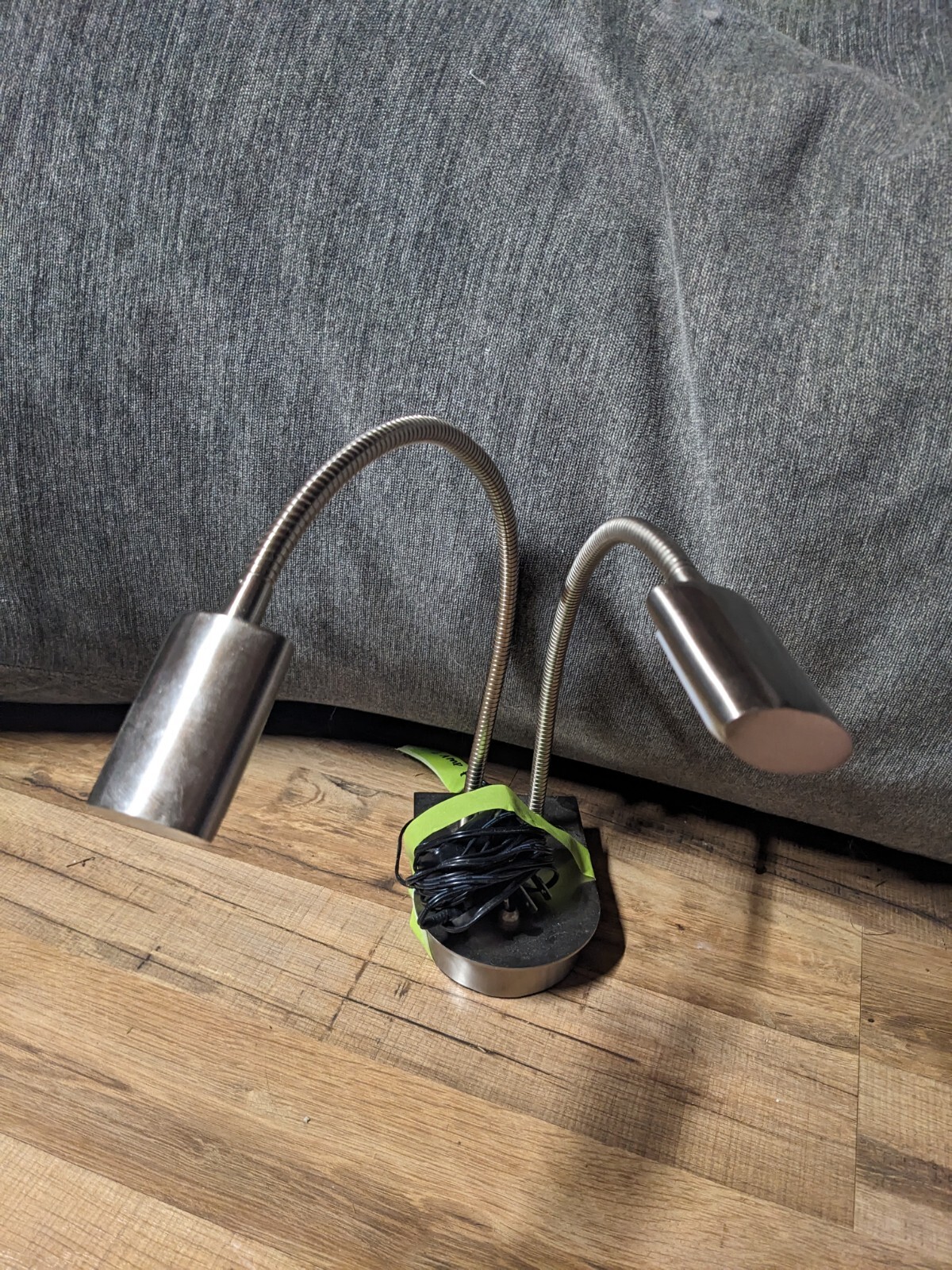 two head gooseneck lamp