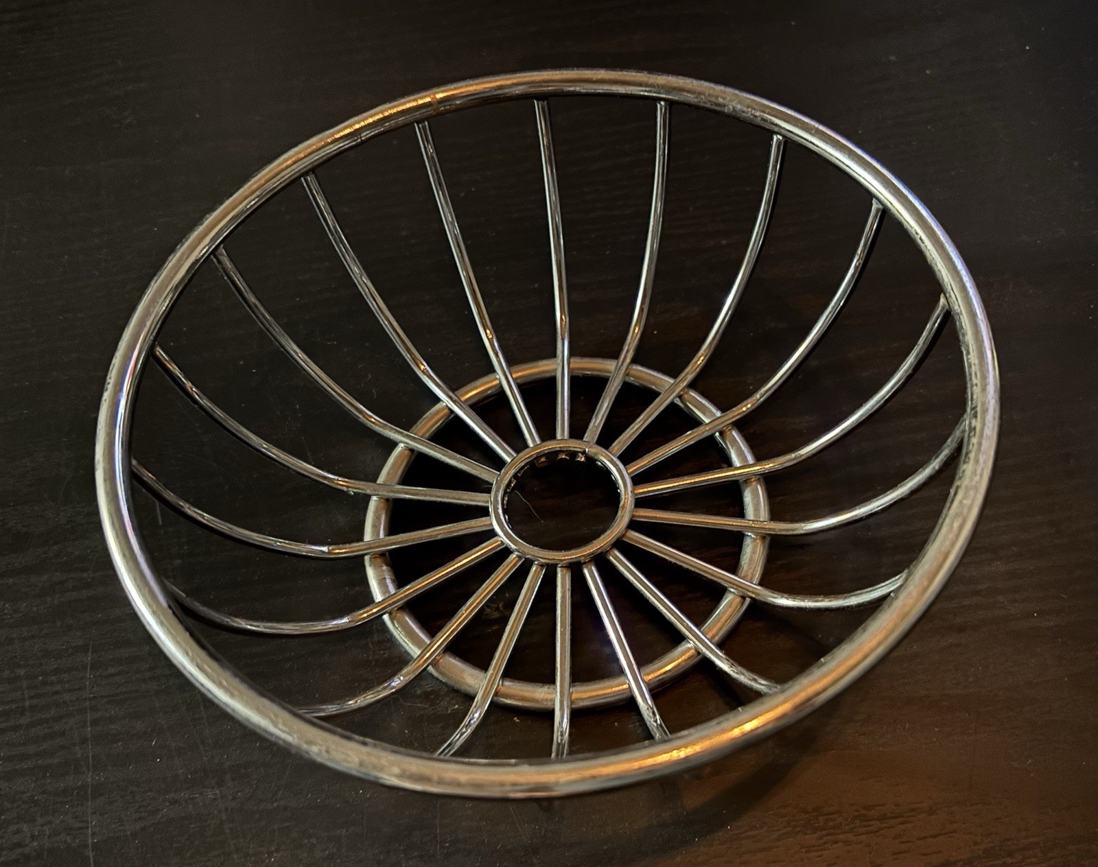 7.5” X 3.5” Vintage Metal Wire Midcentury Modern Fruit Bowl Vegetable Basket
