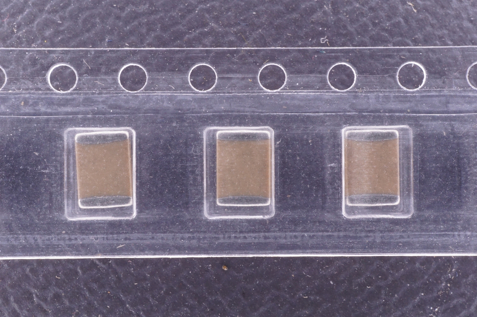 Lot of 10 x 18121C104KAT2A AVX Ceramic Capacitor 0.1uF 100V 10% X7R 1812 SMT NOS