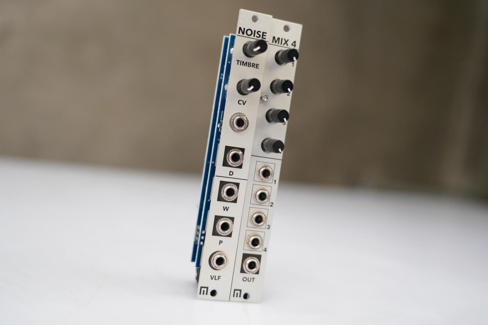 Malekko MIX 4 & NOISE Eurorack Modules w/ Patch Cables #58510