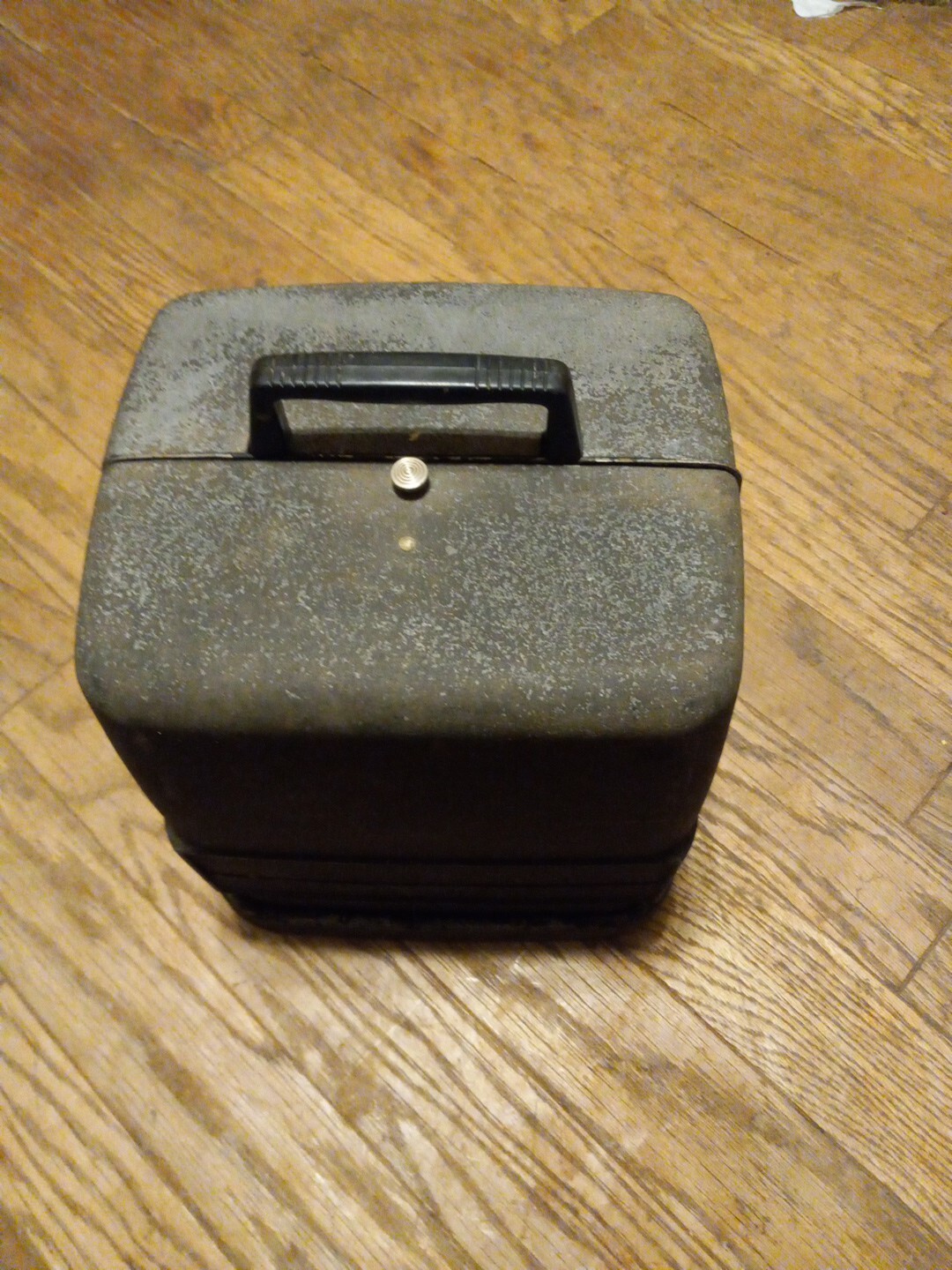 Vintage Keystone Super 8 K-550 Slow Motion Movie Projector Powers On