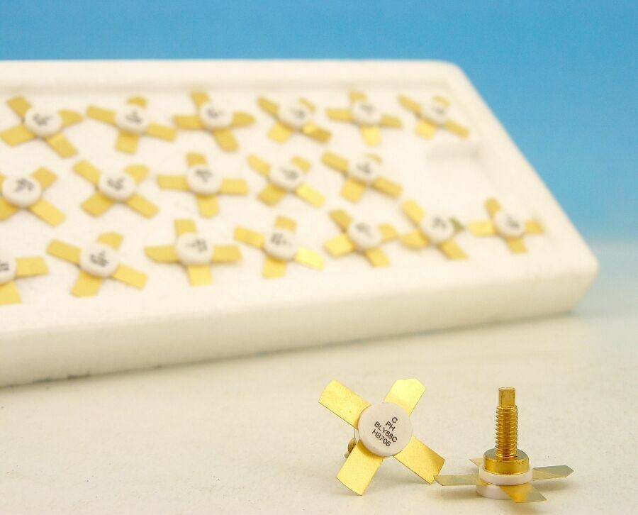 1 x BLY88C Genuine PHILIPS RF HF POWER Gold Si Transistor 13.5V 15W 3A 13,5V NEW