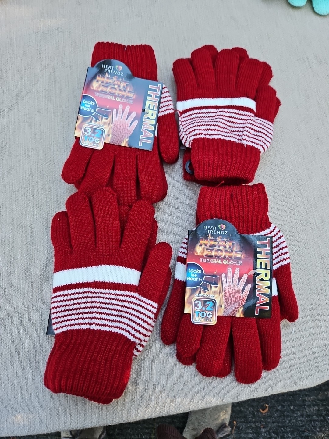 Heat Zone Thermal Gloves 3.2 TOG Heat Trendz One Size Fits Most NWT 4 Pair Lot