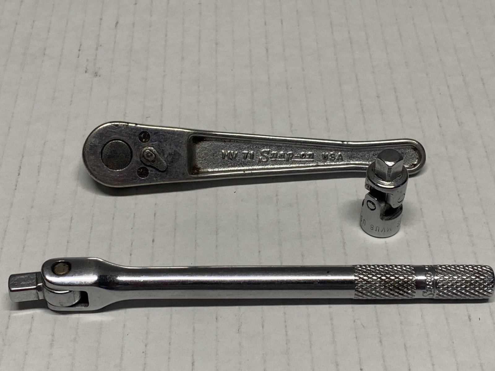 SNAP-ON 1/4 DRIVE RATCHET #MV 71, 1/4 BREAKER BAR #MVN 10A & 1/4 UJOINT #MVU8.