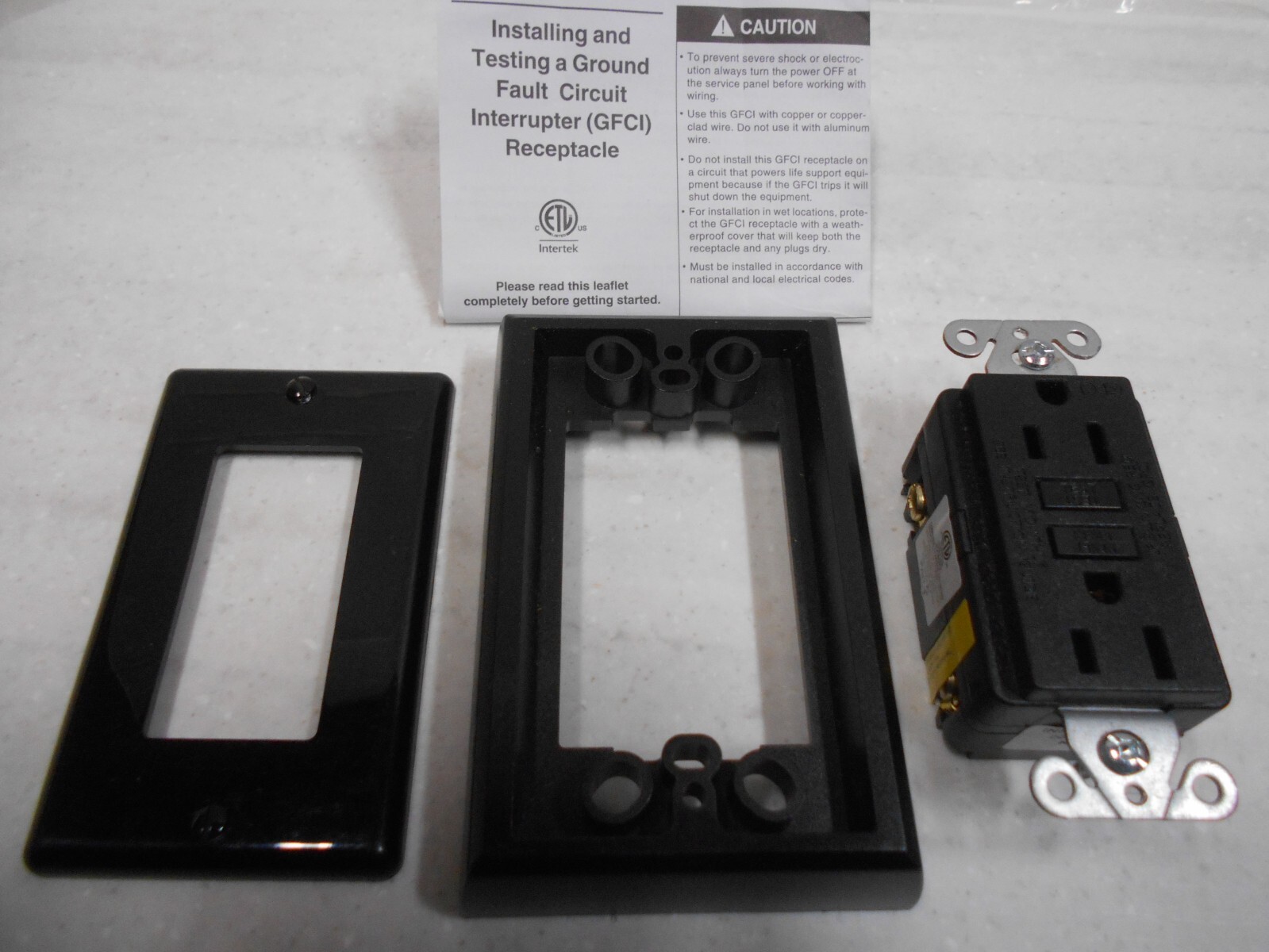 *INTERTEK 125V 15A GFCI RECEPTACLE 4008942 BLACK WITH COVER FREE SHIPPING