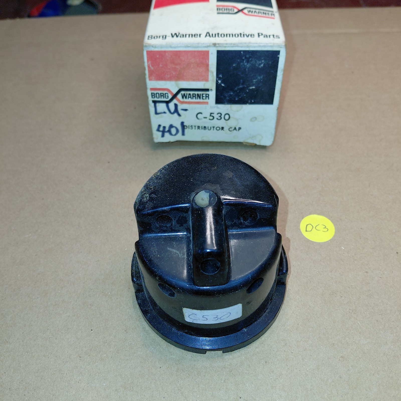 Borg Warner Distributor Cap C-530 /lu-401