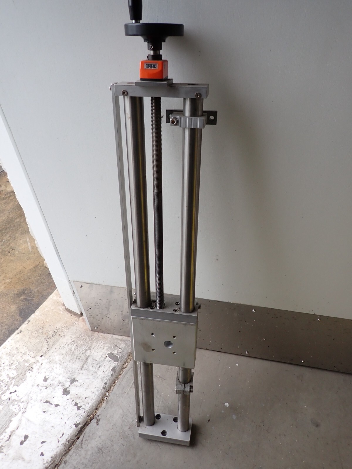 LINEAR STAGE 840mm long 400mm Travel 30mm shafts