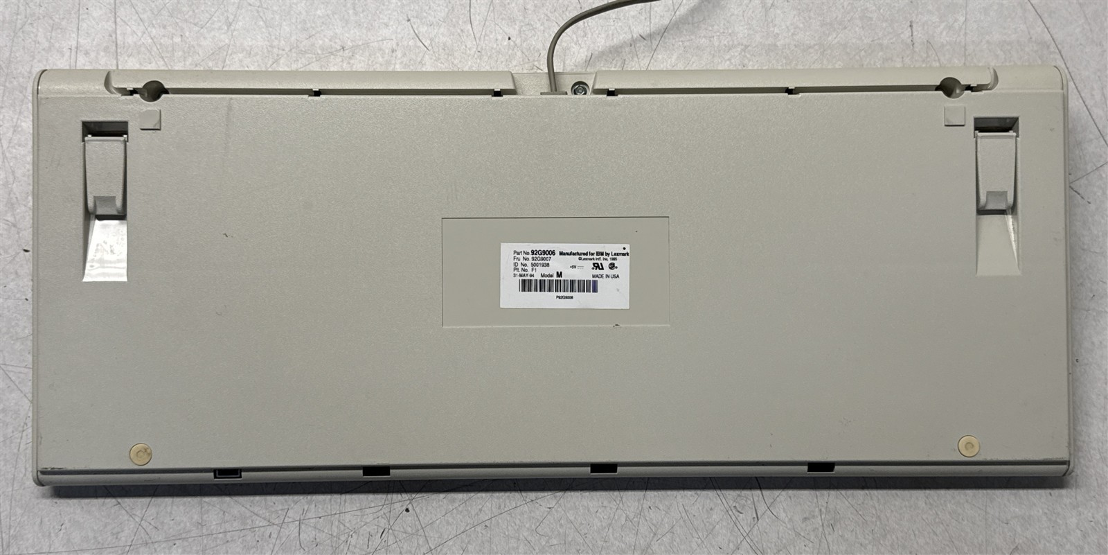 IBM 92G9006 MODEL M122 TYPE III QUIET TOUCH THERMINAL KEYBOARD
