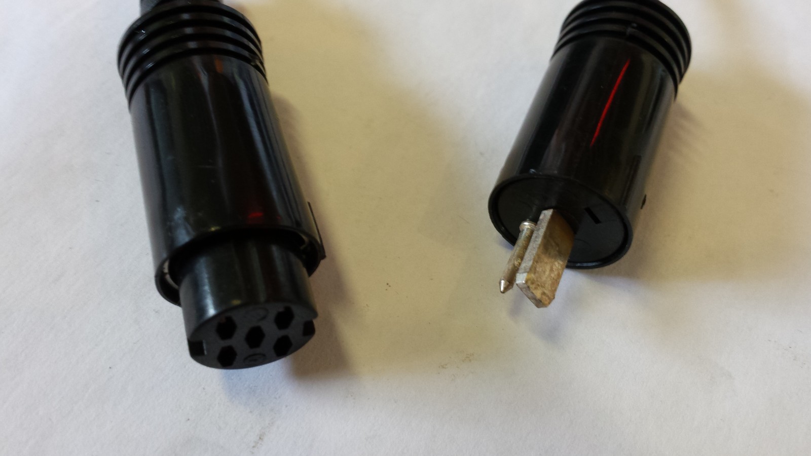 ADAPTER DIODE COUPLING 5 pin cube to speaker connector 1309