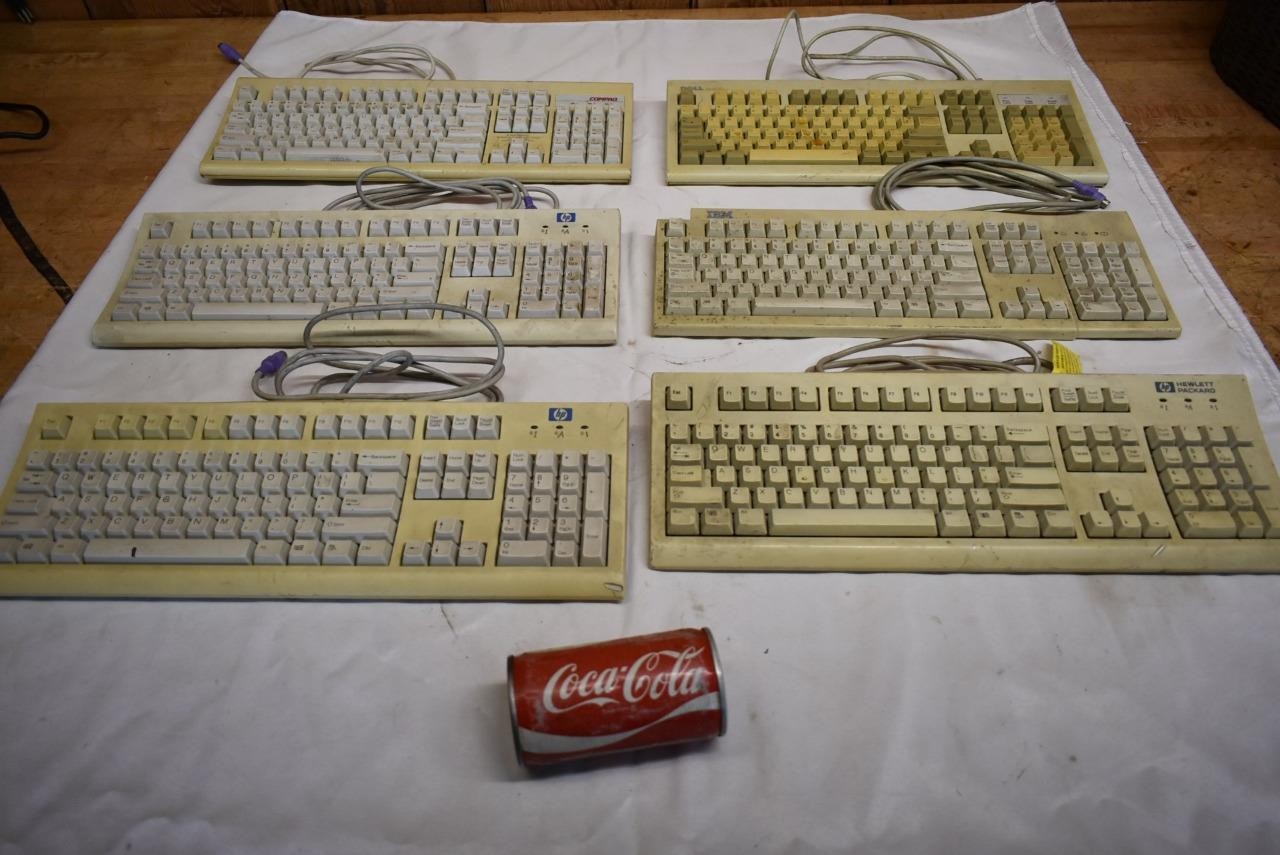 6 Vintage keyboards Hp,IBM,DELL and Compaq