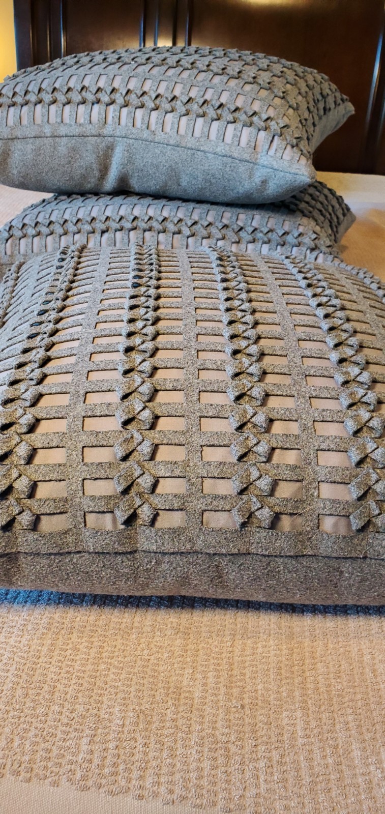 Bernhardt Wool Blend Throw 3 Pillows 21x21 Gray Duck Feather Blend Fill Luxe EUC