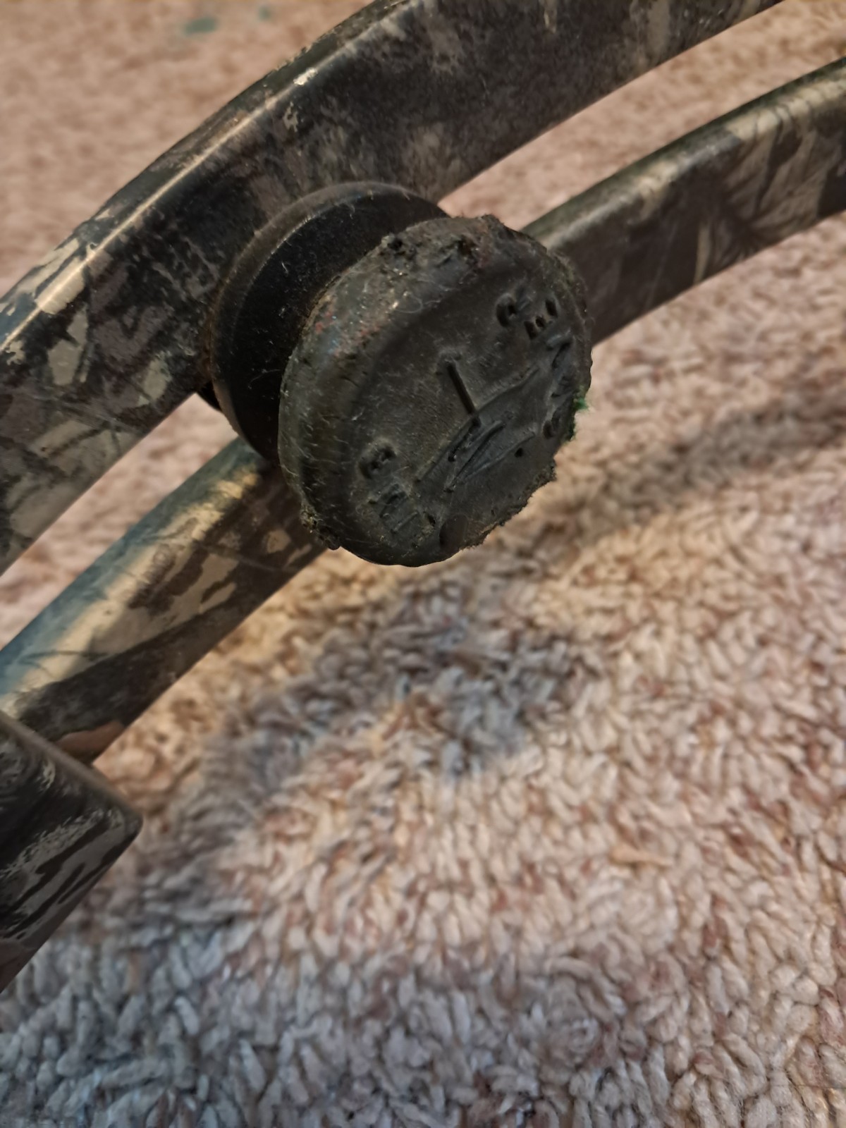 Golden Eagle SplitFire Right Hand Compound Bow 90lb / 29" Draw Length