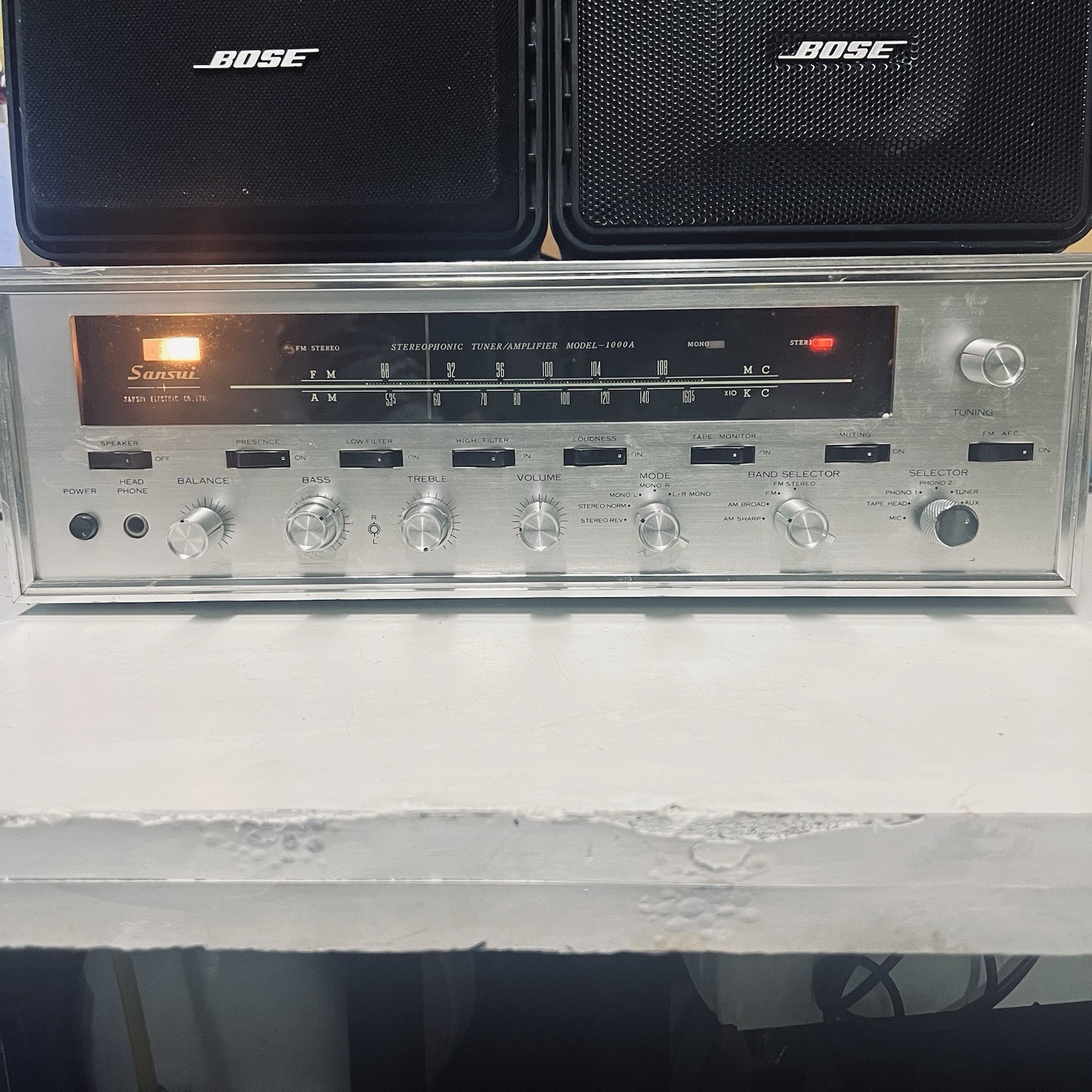 Sansui 1000A Tubes AM/FM Receiver 2 Channels 40 Watts Channel. GREAT CONDITION