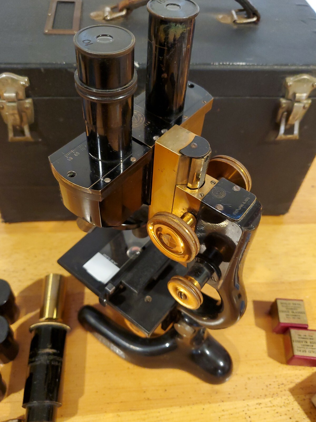 Early Bausch & Lomb Binocular Microscope Pat 1915_1925. With case + extras