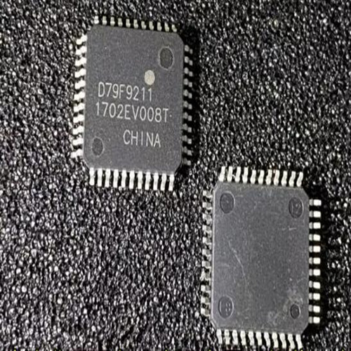 1PCS UPD79F9211GB D79F9211 TQFP-44