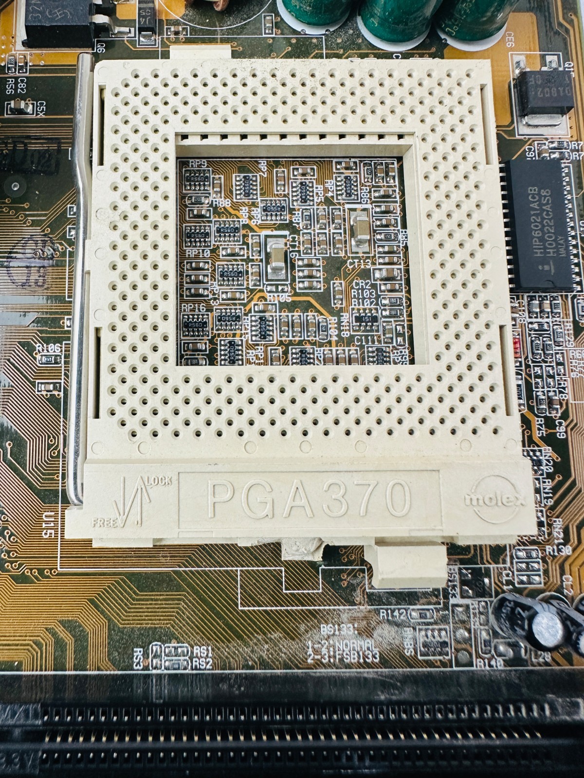 Asus CUSL2 Motherboard **Broken Processor Socket Tab**