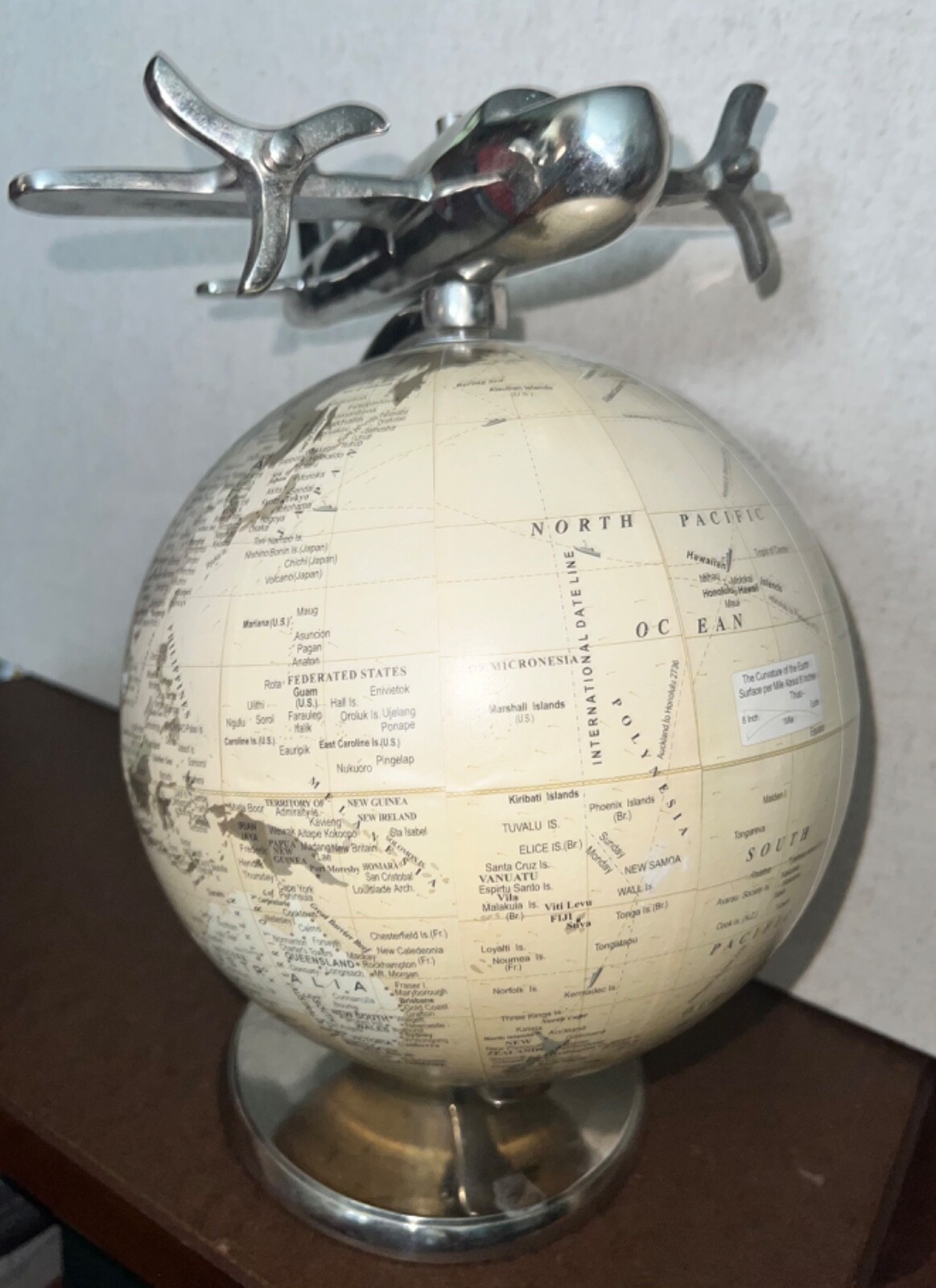 Vintage globe Government of India CHROME AIRPLANE OVER EARTH ‘08 13” x 7.5”