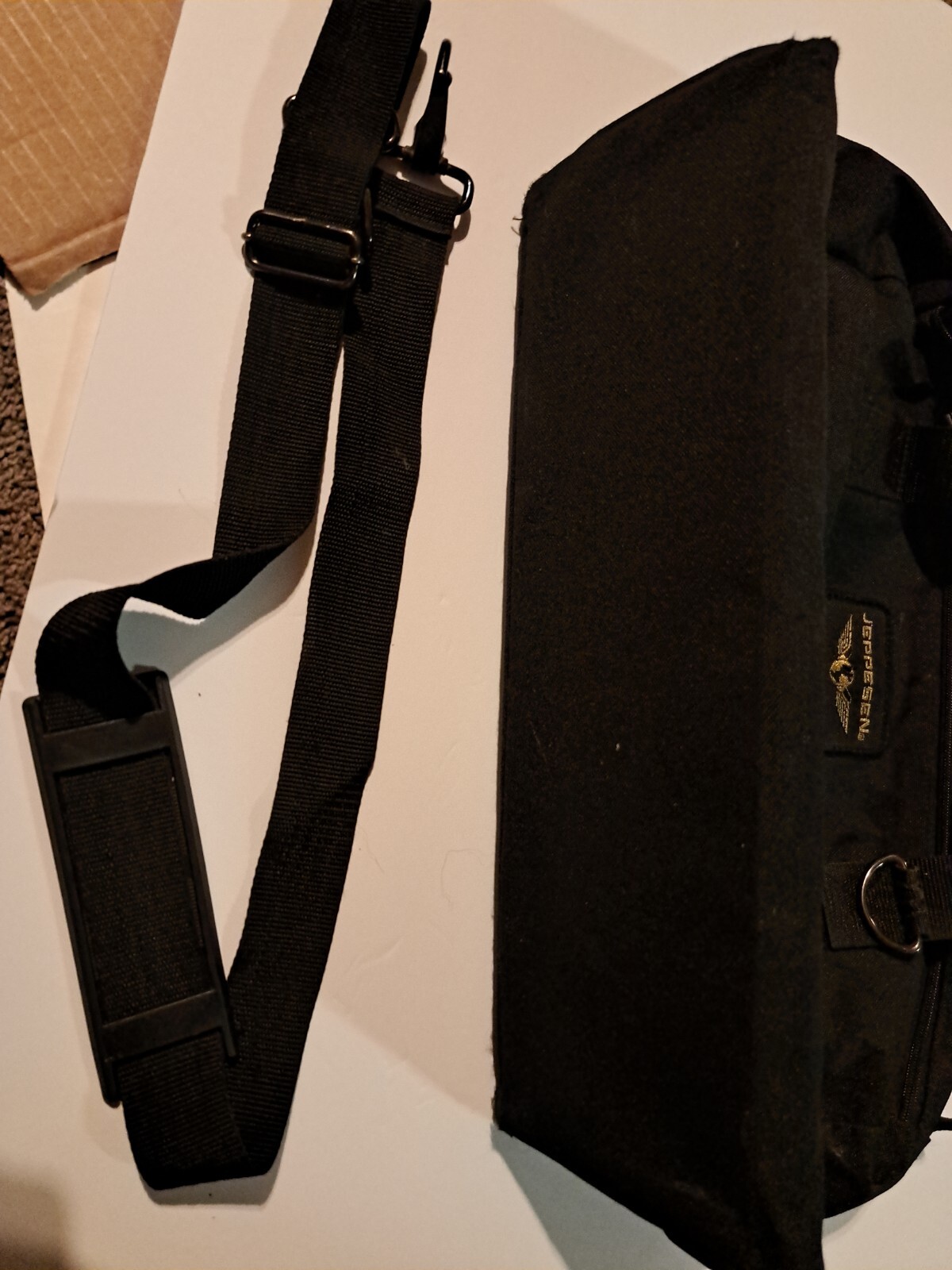 Jeppesen Pilot Flight Bag Shoulder Strap Black Dual Zipper Worn 16 X 5 X 11