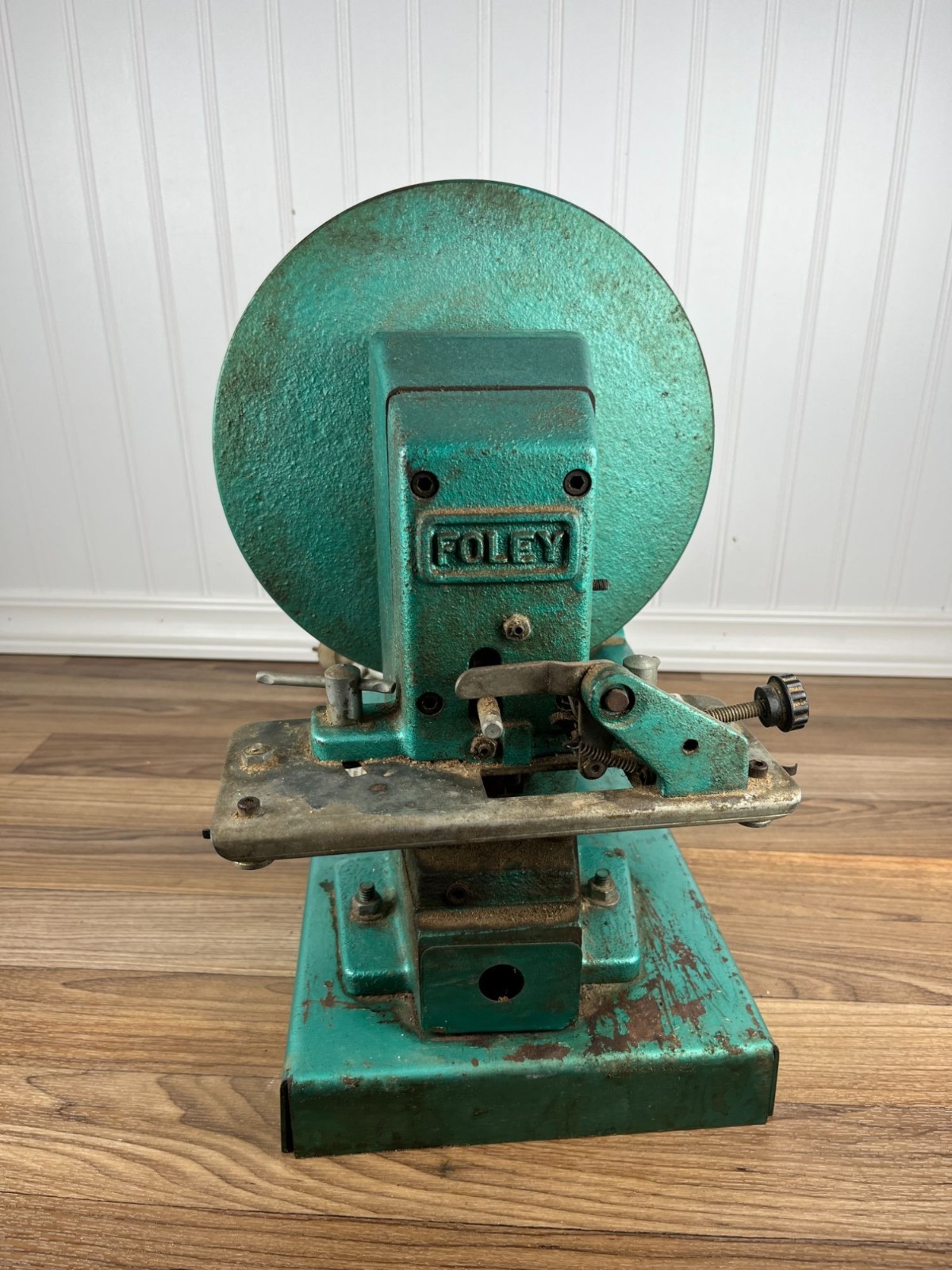 FOLEY AUTOMATIC RETOOTHER MODEL 385 . MOTOR WORKS. MISSING BELT