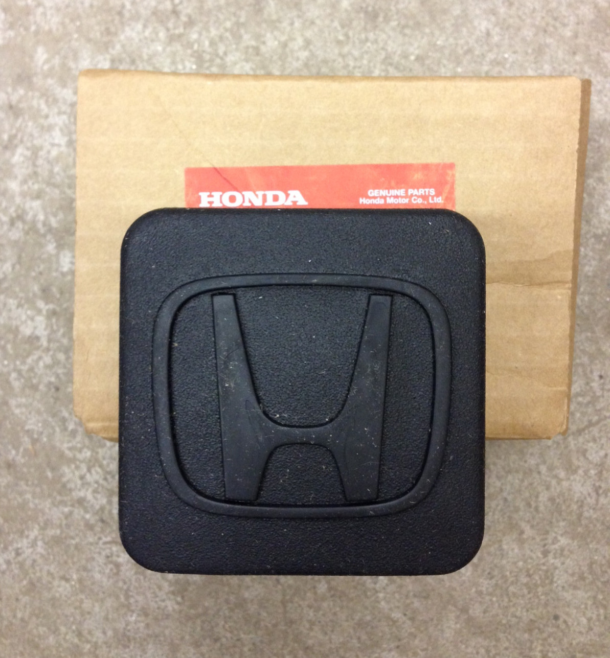 Genuine OEM Honda Trailer Hitch 2 " Receiver Cover Receive 08L92-SJC-10014